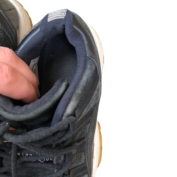 AIR Jordan 11 Retro Low Barons Size 8 - Picture 2 of 14